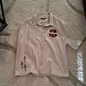 Fashion Nova Beige Short-Sleeve Button-Up Shirt with Maroon Chest Graphic